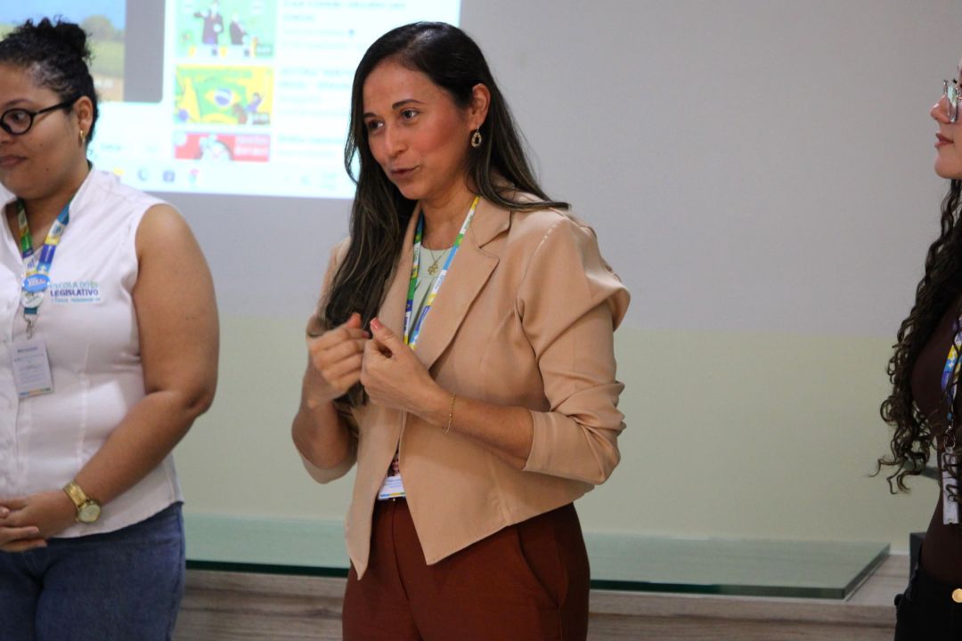 Visita dos alunos da Escola Municipal Ivanira Paisinho à Câmara Municipal de Parnamirim. - Foto 21