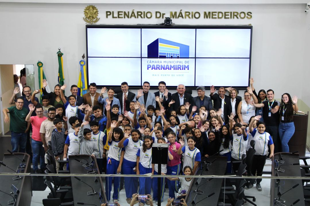 Visita dos alunos da Escola Municipal Ivanira Paisinho à Câmara Municipal de Parnamirim - Foto 4