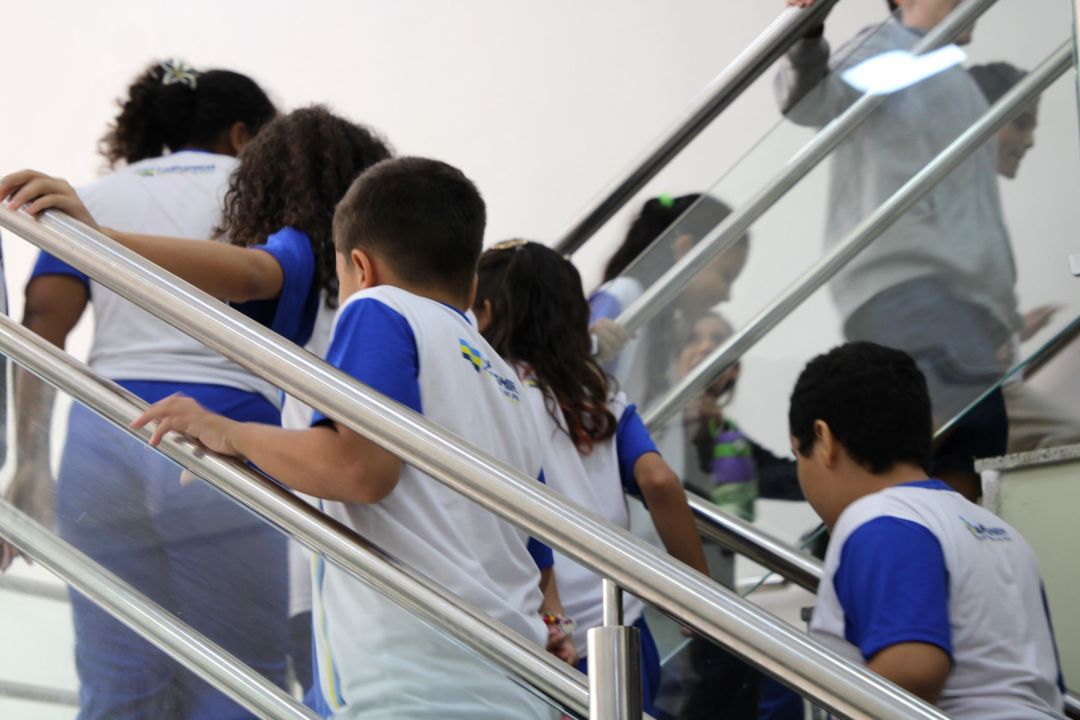 Visita dos alunos da Escola Municipal Ivanira Paisinho à Câmara Municipal de Parnamirim - Foto 8