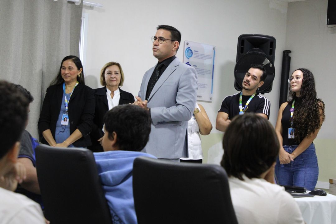 Visita dos alunos da Escola Municipal Ivanira Paisinho à Câmara Municipal de Parnamirim - Foto 12