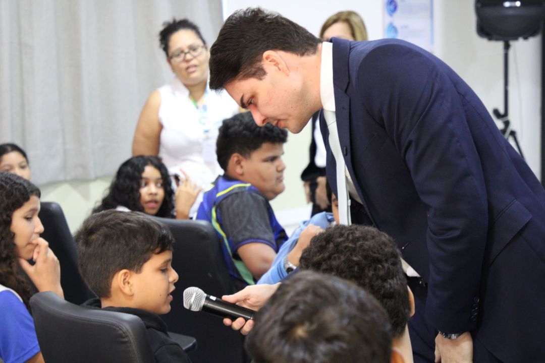 Visita dos alunos da Escola Municipal Ivanira Paisinho à Câmara Municipal de Parnamirim - Foto 16